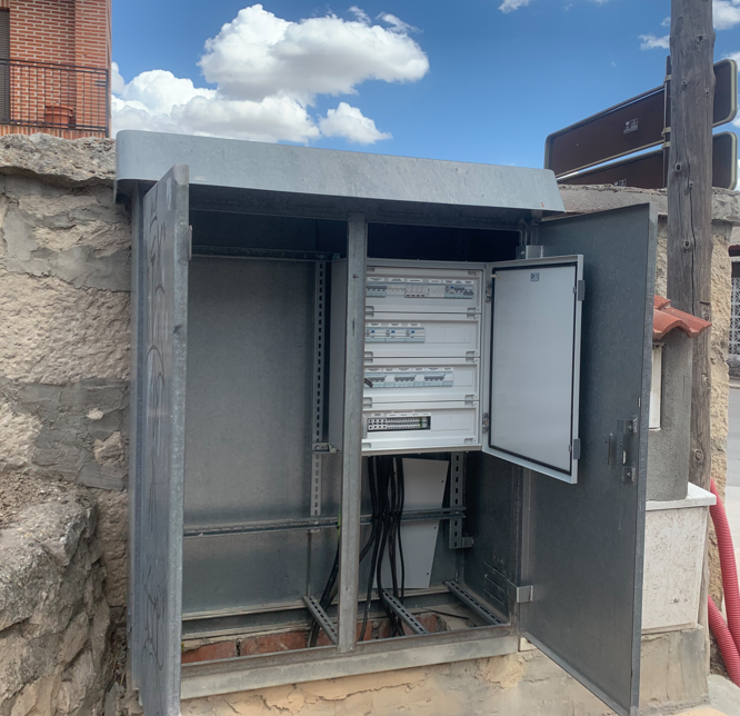 Cuadro Eléctrico de Alumbrado Público en Campaspero